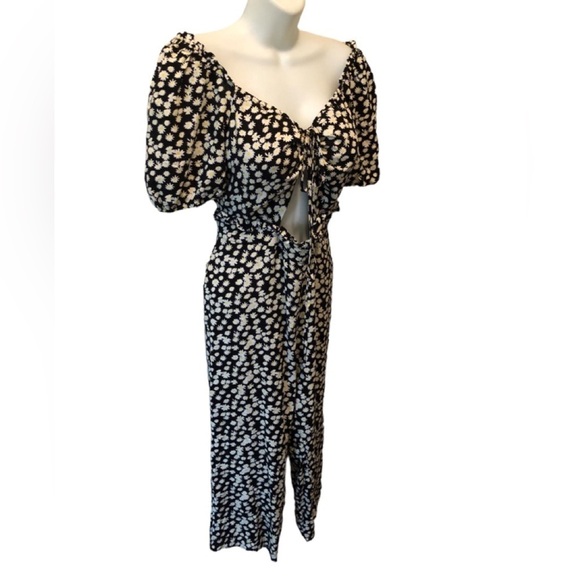 Kittenish Daisy Print Jumpsuit Sz. L Cinched Cut Out Top Off Shoulder High Waist - Picture 3 of 6
